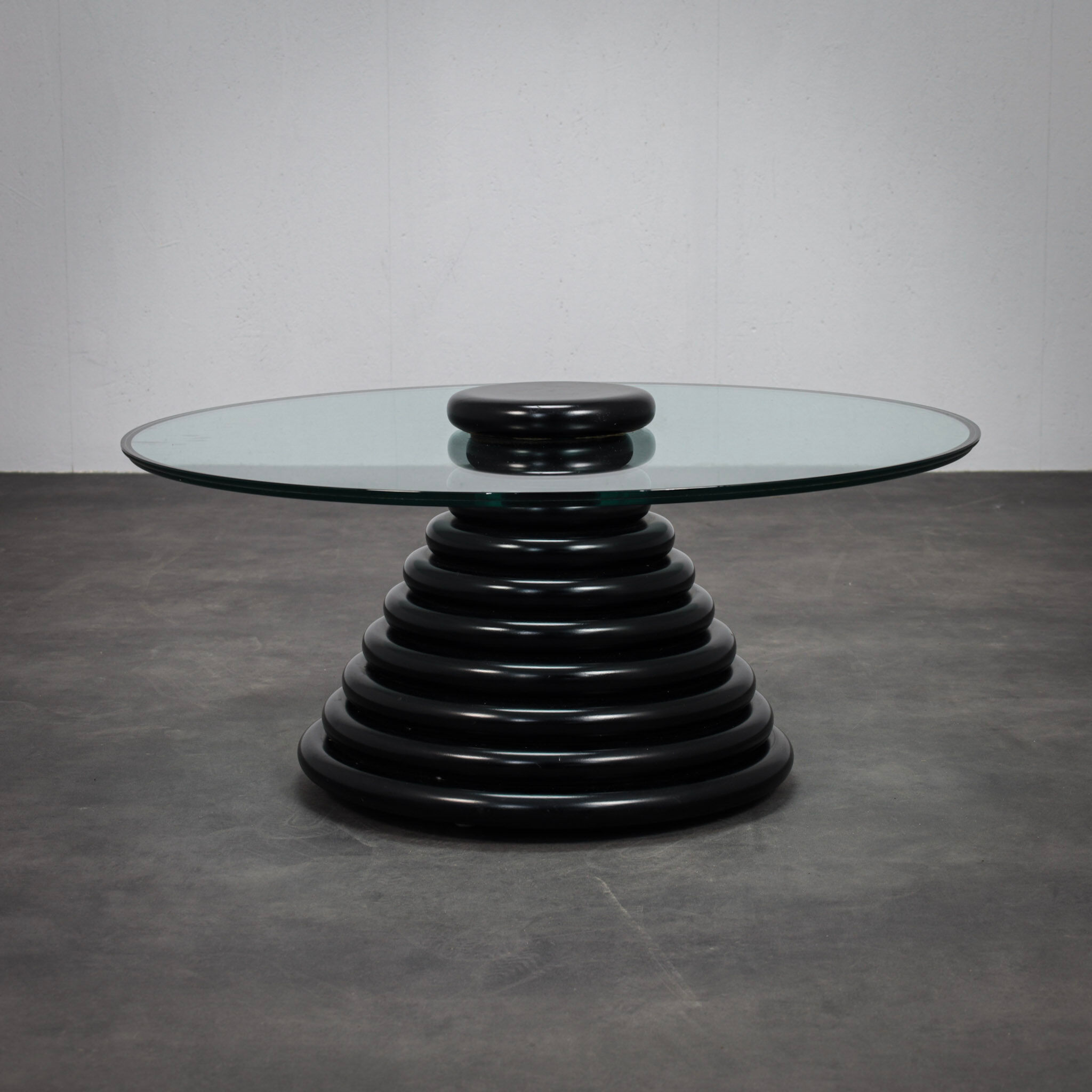 Table basse sculpturale italienne postmoderne rare, années 1980
