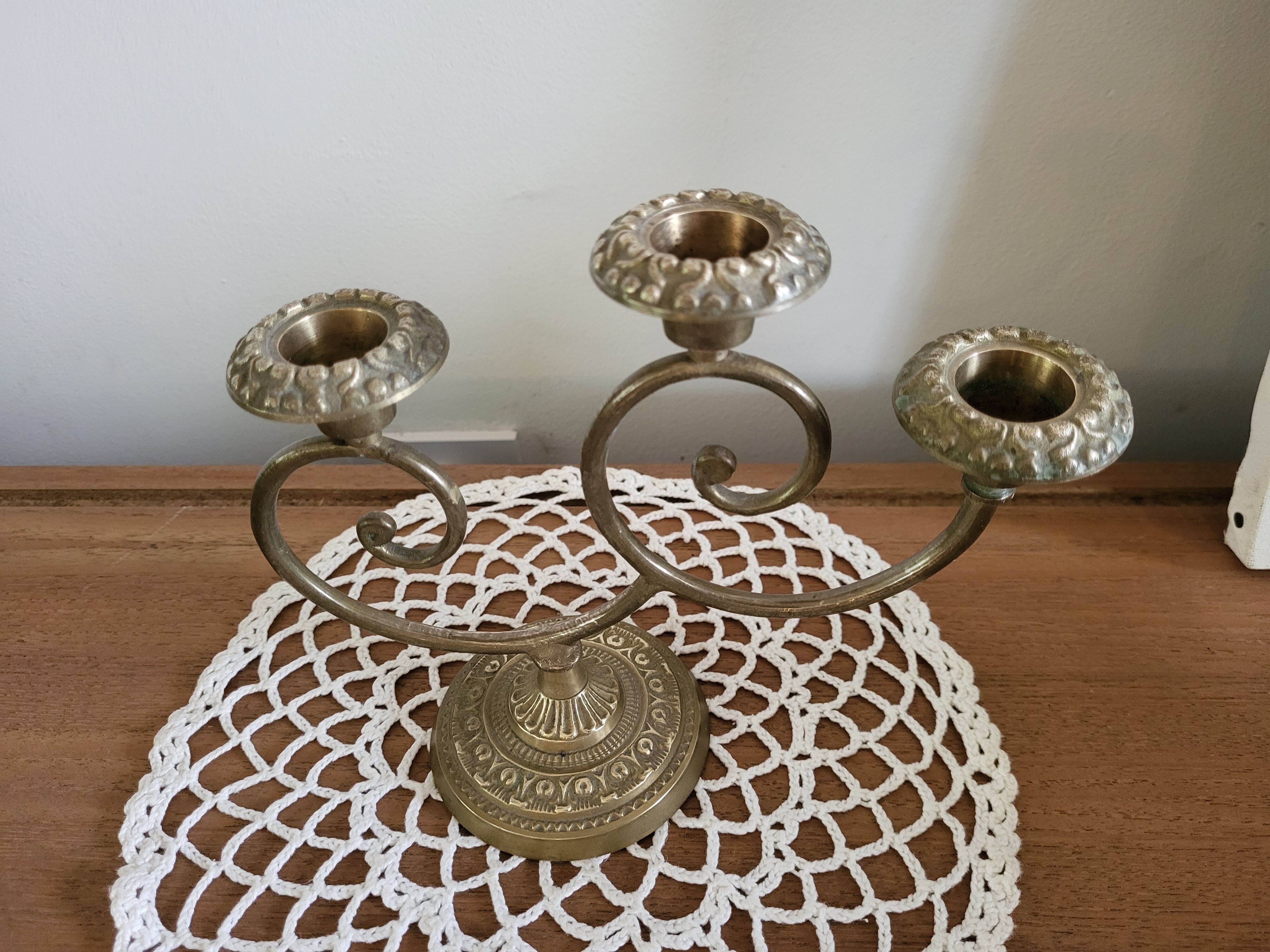 3-spoke brass candle holder