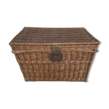 Wicker trunk