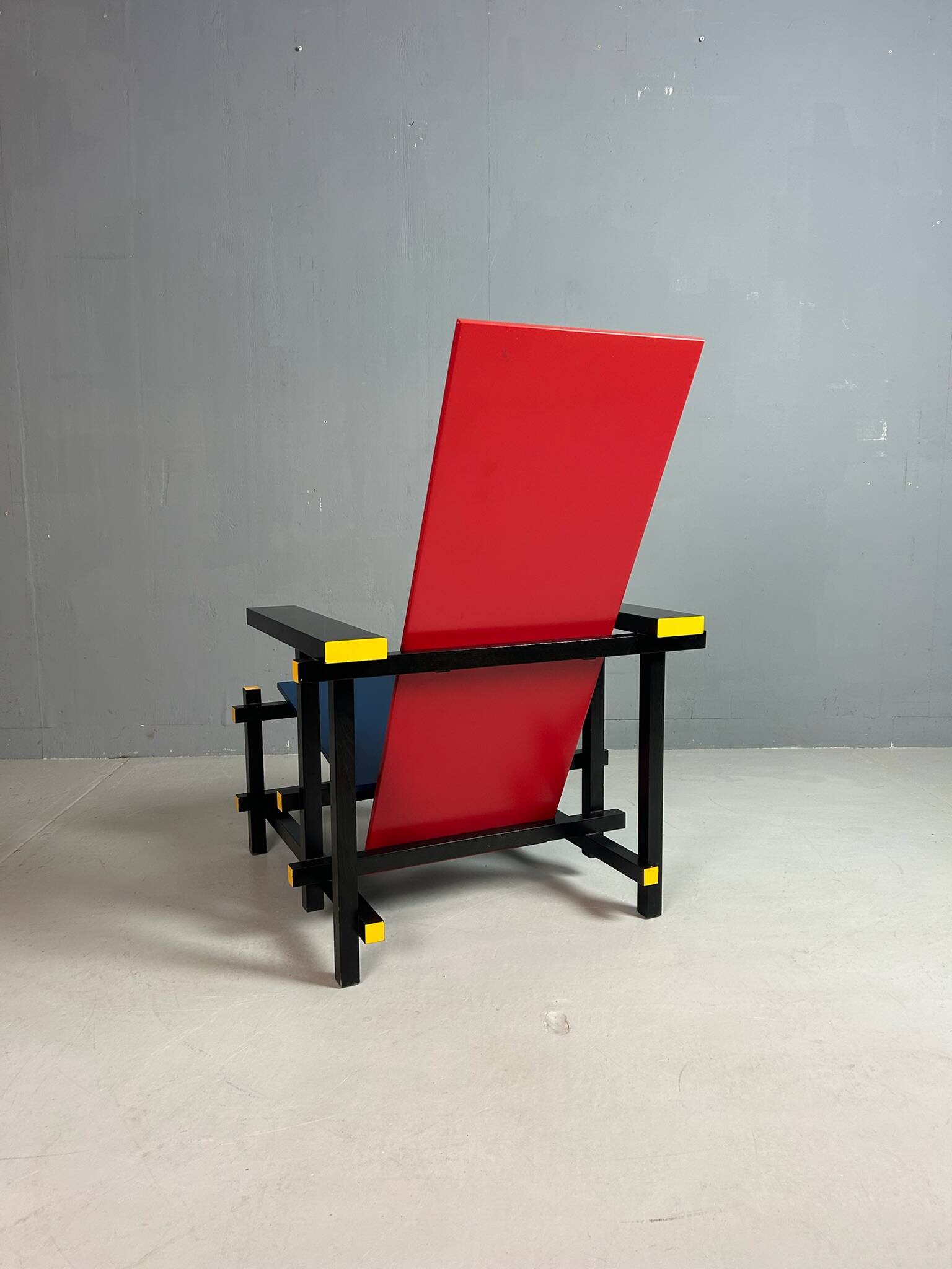 Gerrit Rietveld Red and Blue Chair by Cassina