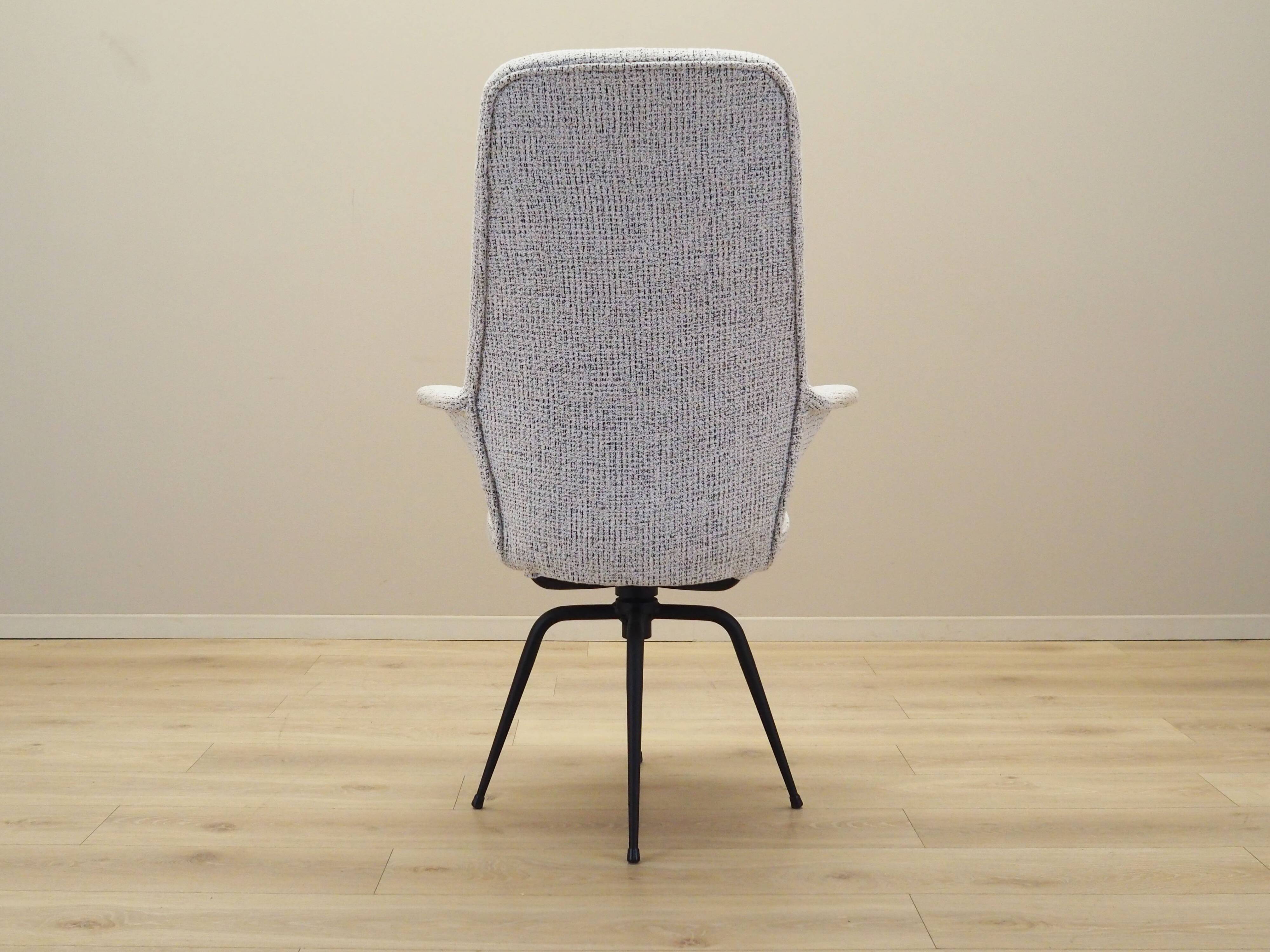 Swivel armchair, Italian design, 1970s, production: Italy