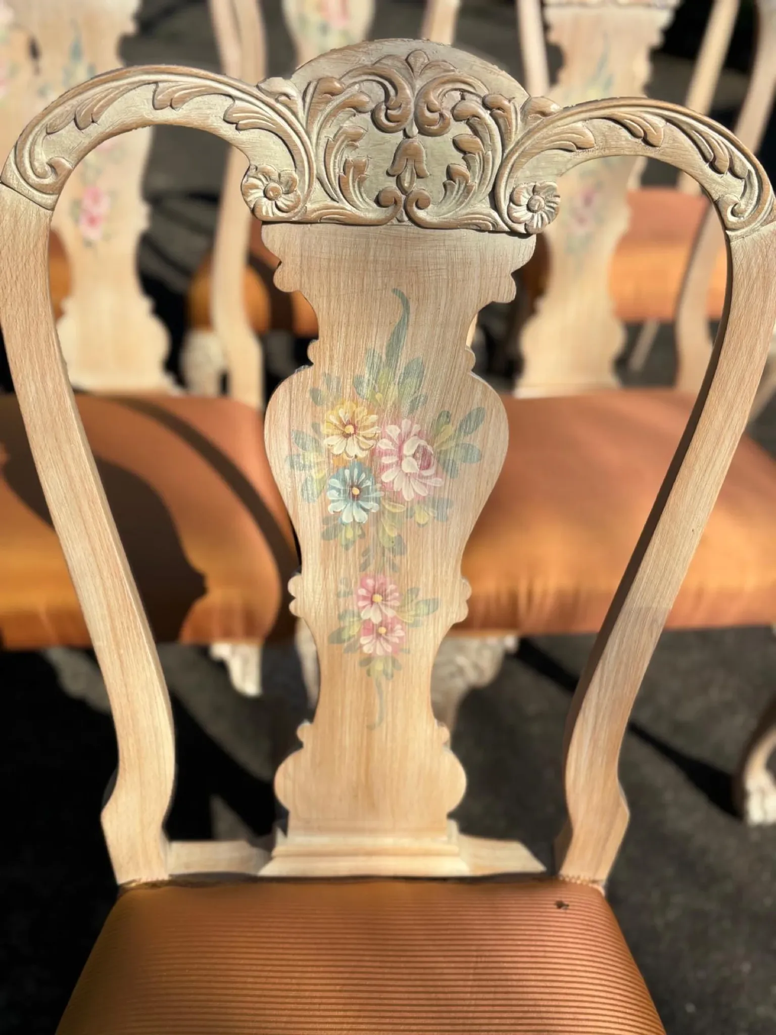 6 baroque chairs the lot