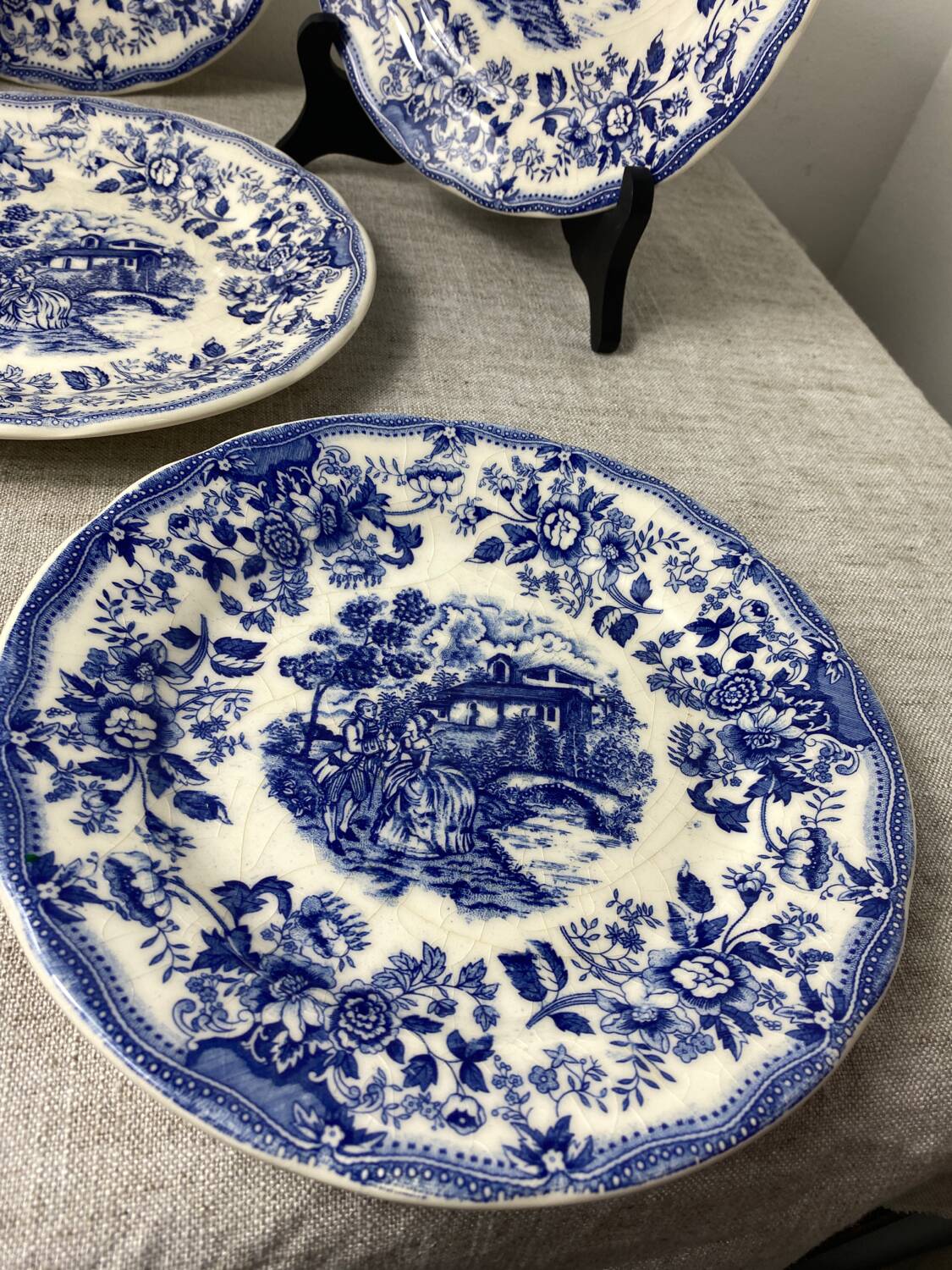 Terre de Fer dessert plates