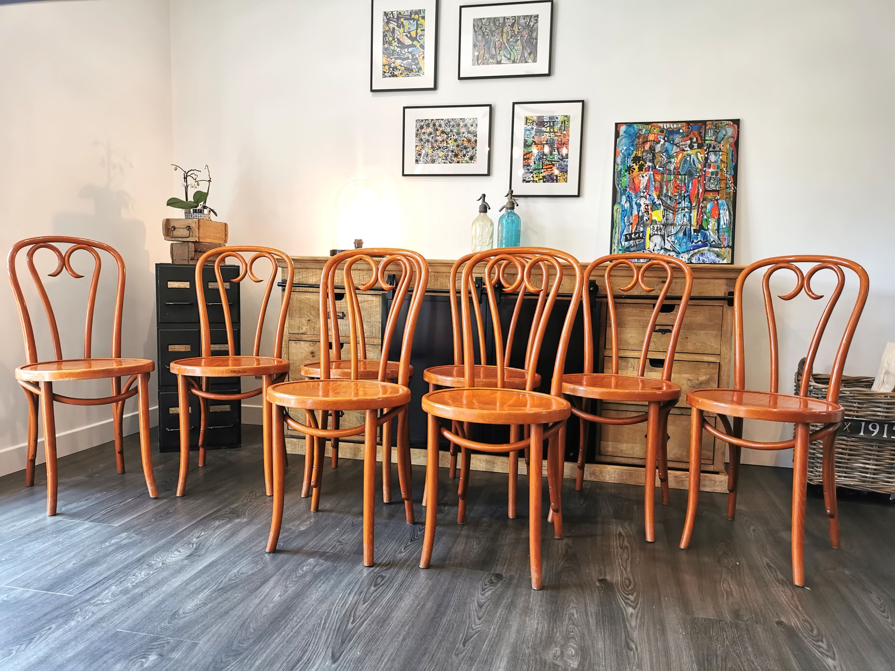 8 chaises bistrot