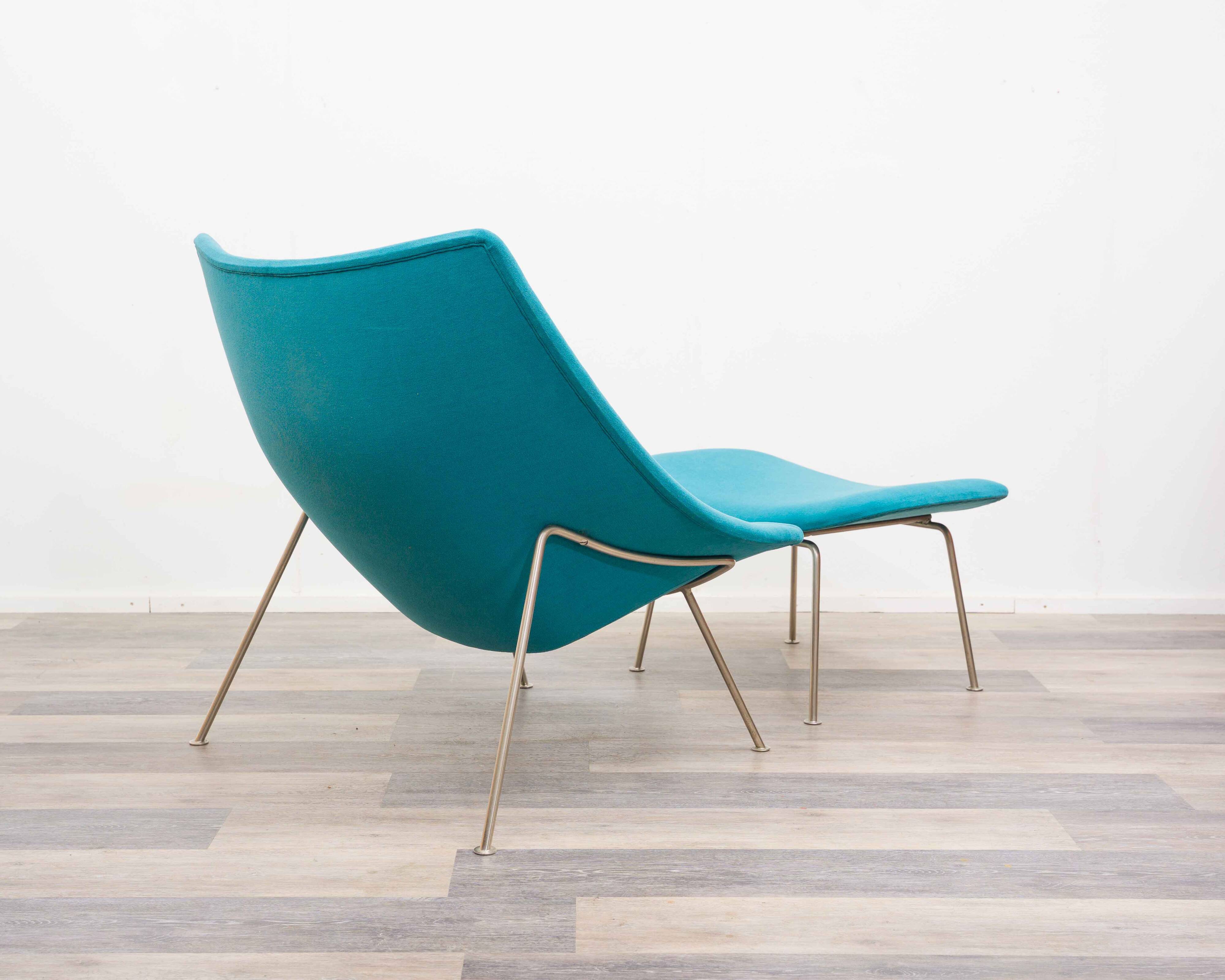Oyster armchair with ottoman by Pierre Paulin for Artifort
