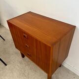 Small chest of drawers or bedside table in teak, Scandinavian design from the 70s vintage