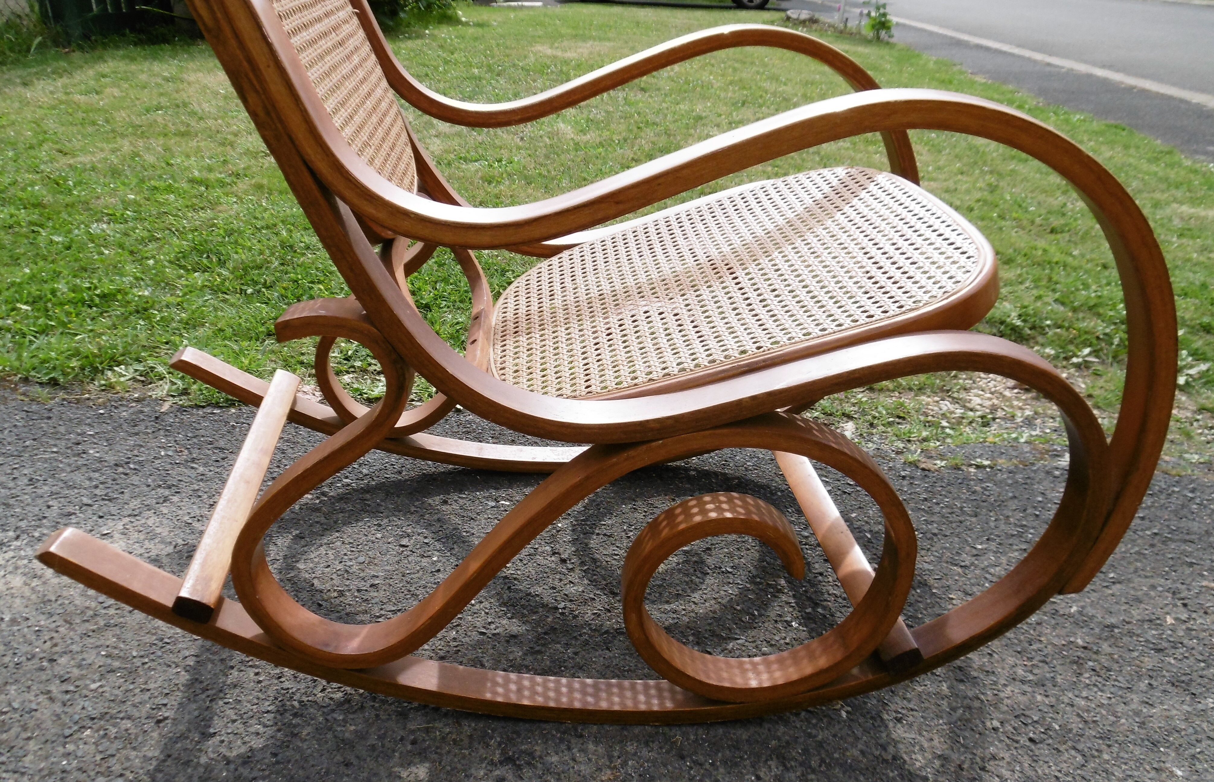Rocking chair caned
