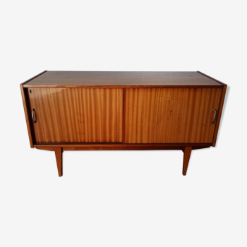 Buffet moderniste des années 1970