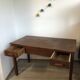 Bureau colonial années 50 en palissandre de Madagascar