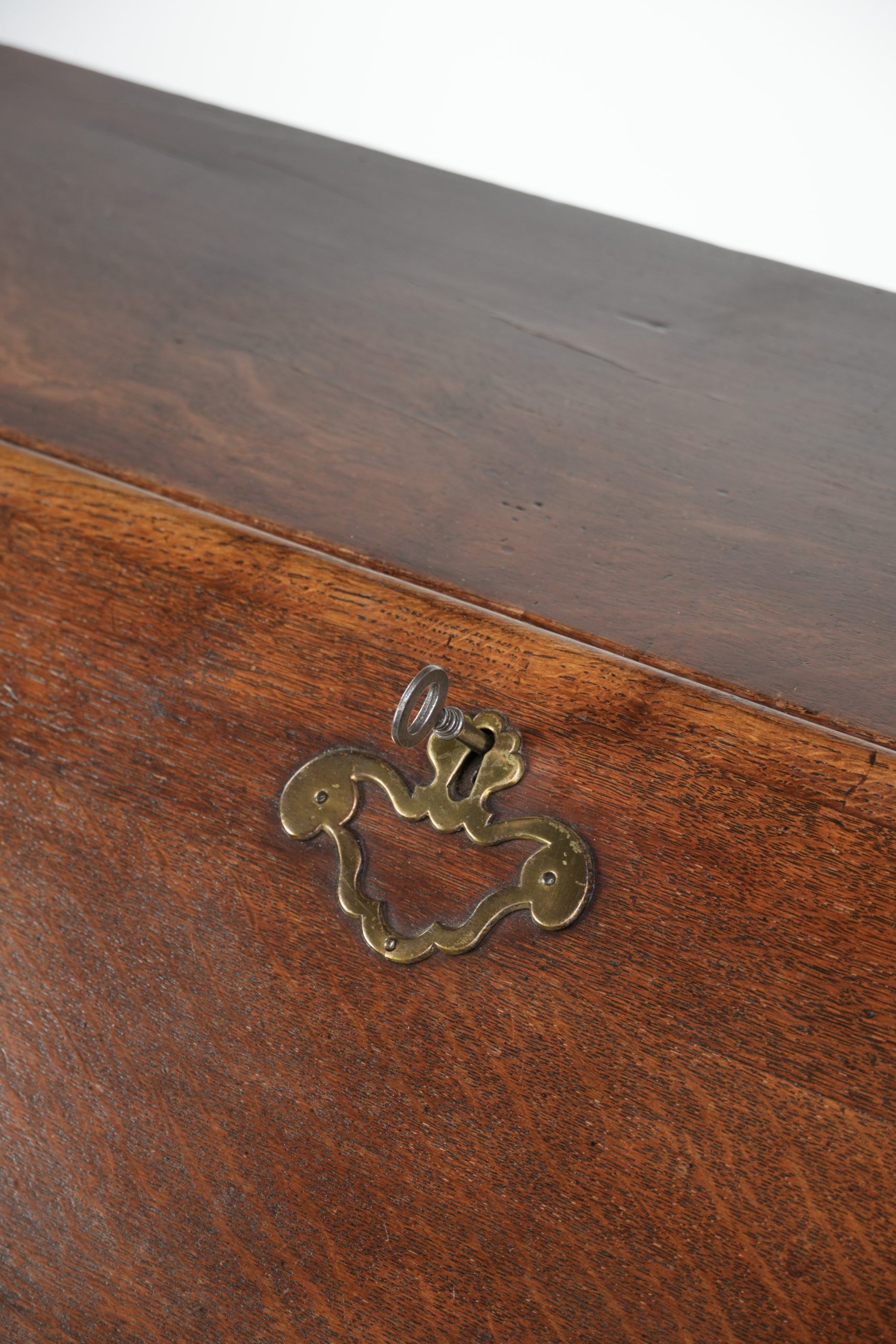 English antique secretary from the 18th century made of oak