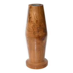 Vase en bois d'orme