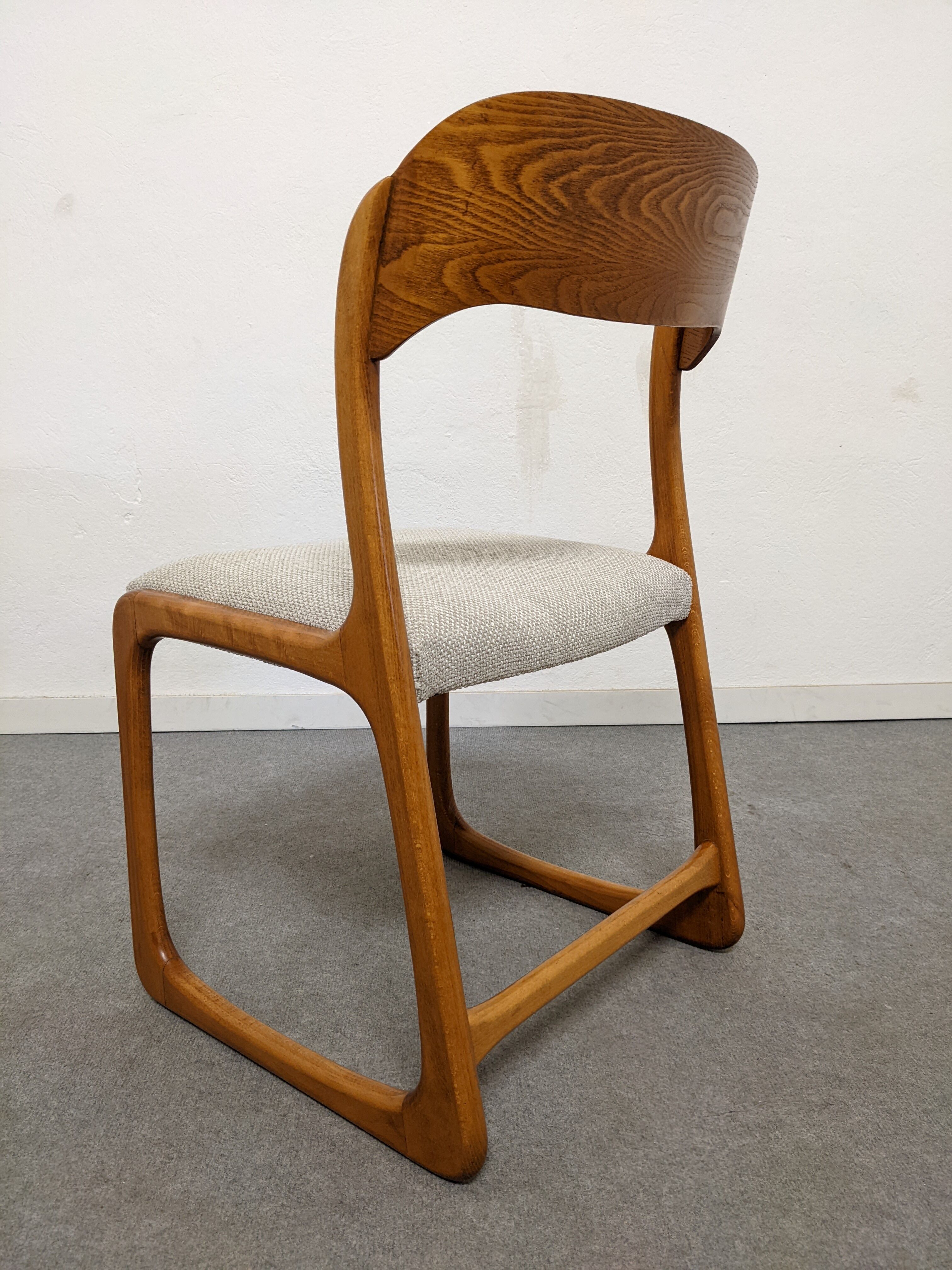 Série de 4 chaises traineau Baumann des années 60/70