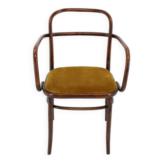 1970s Beech Bentwood Chair by Ton, Czechoslovakia