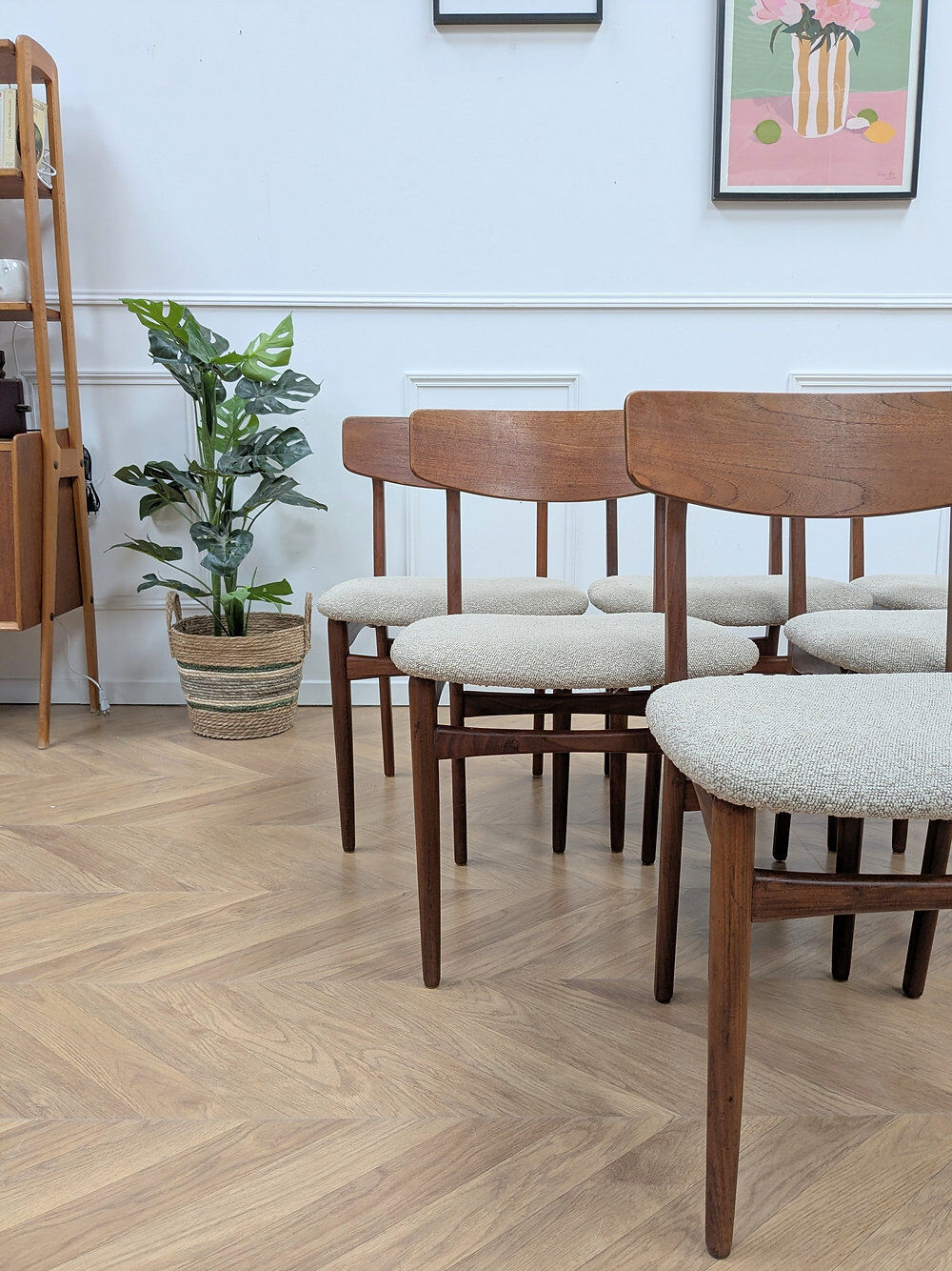 6 Scandinavian chairs