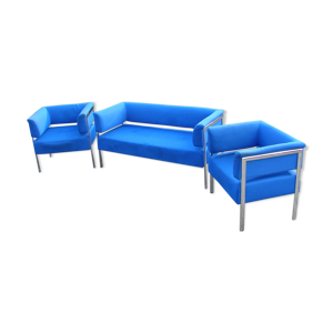 Deux fauteuils et un
