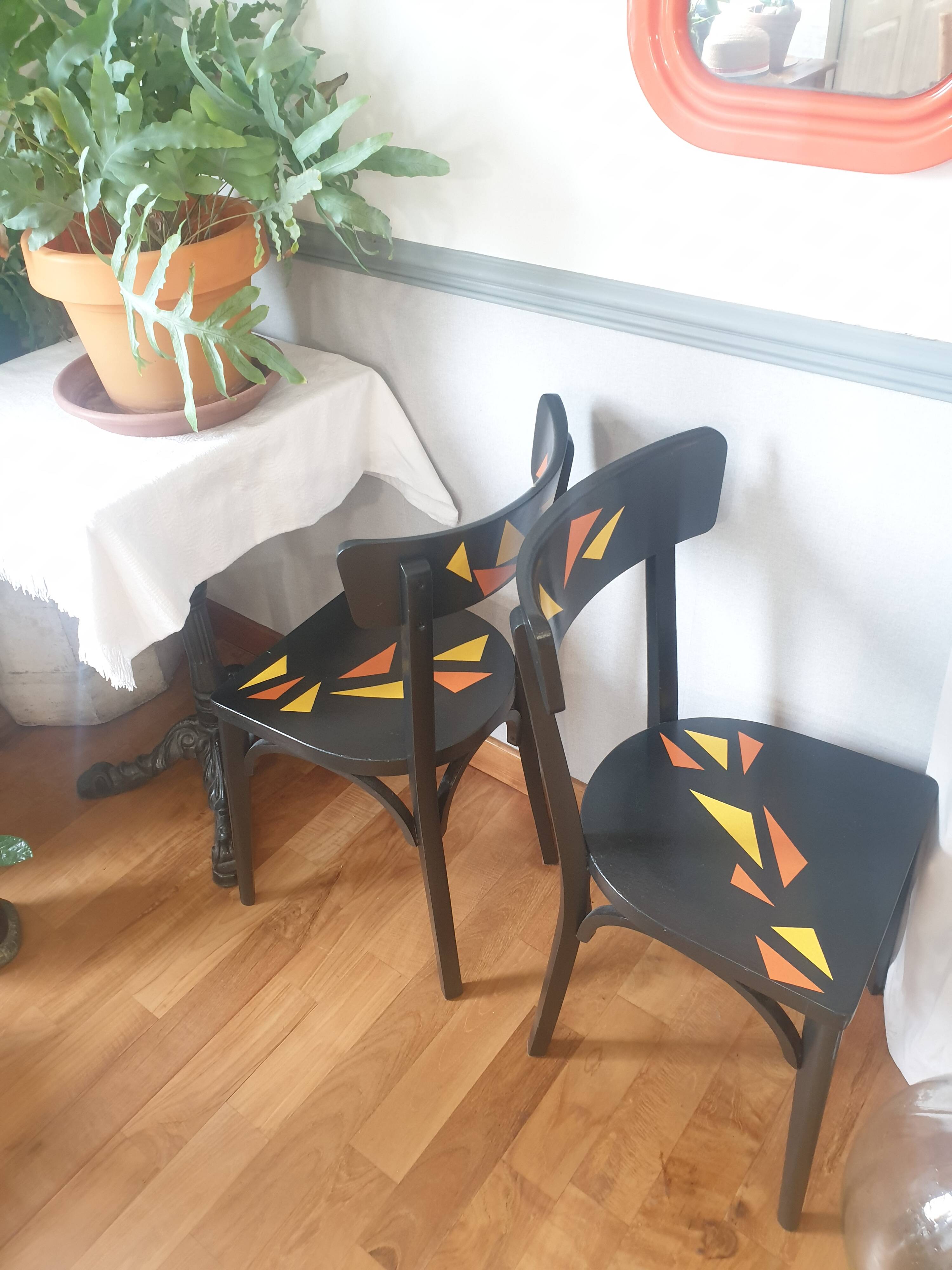 2 bistro chairs Pop