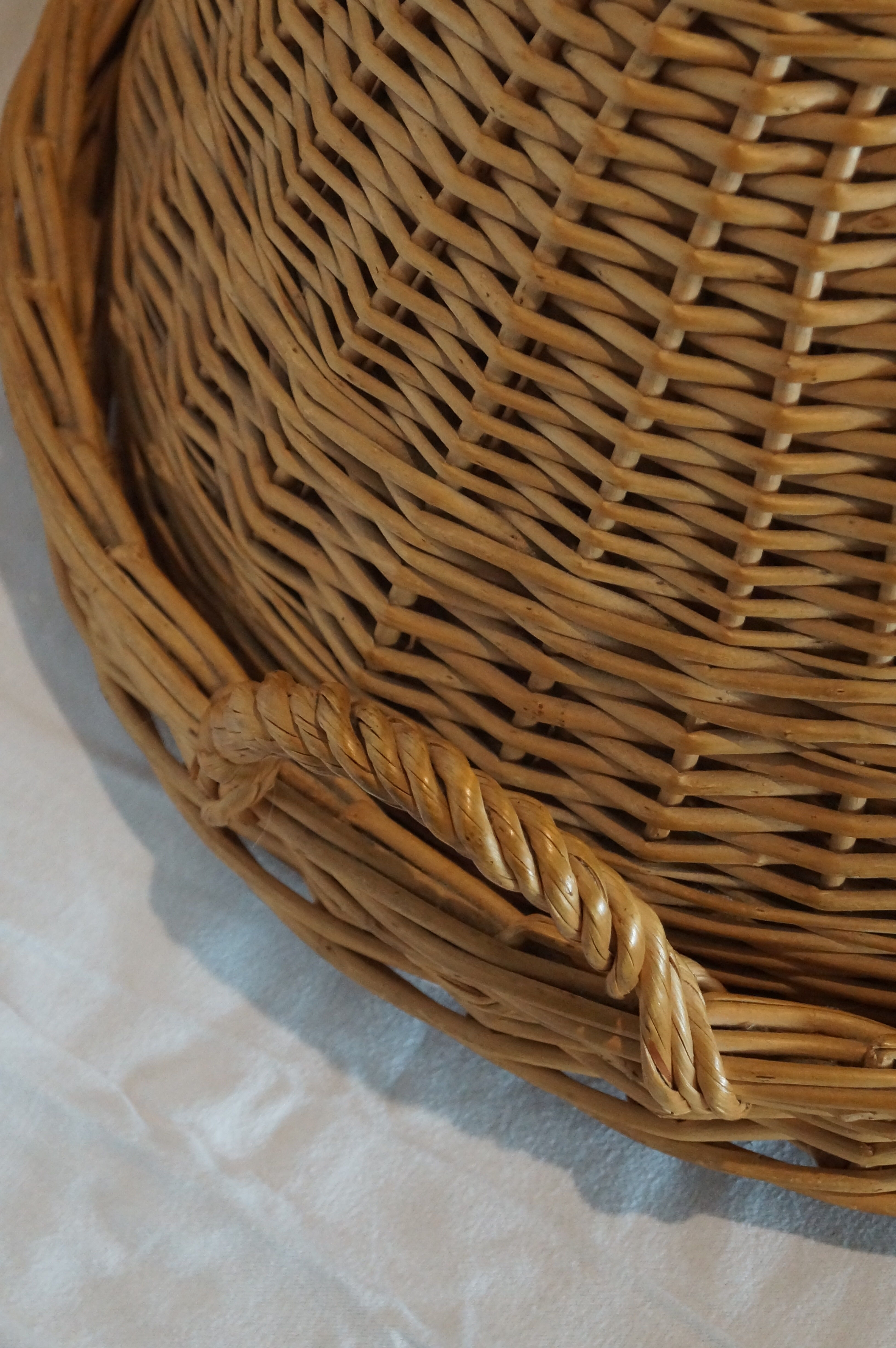 Bell wicker and his tray