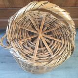 Bamboo basket with lid