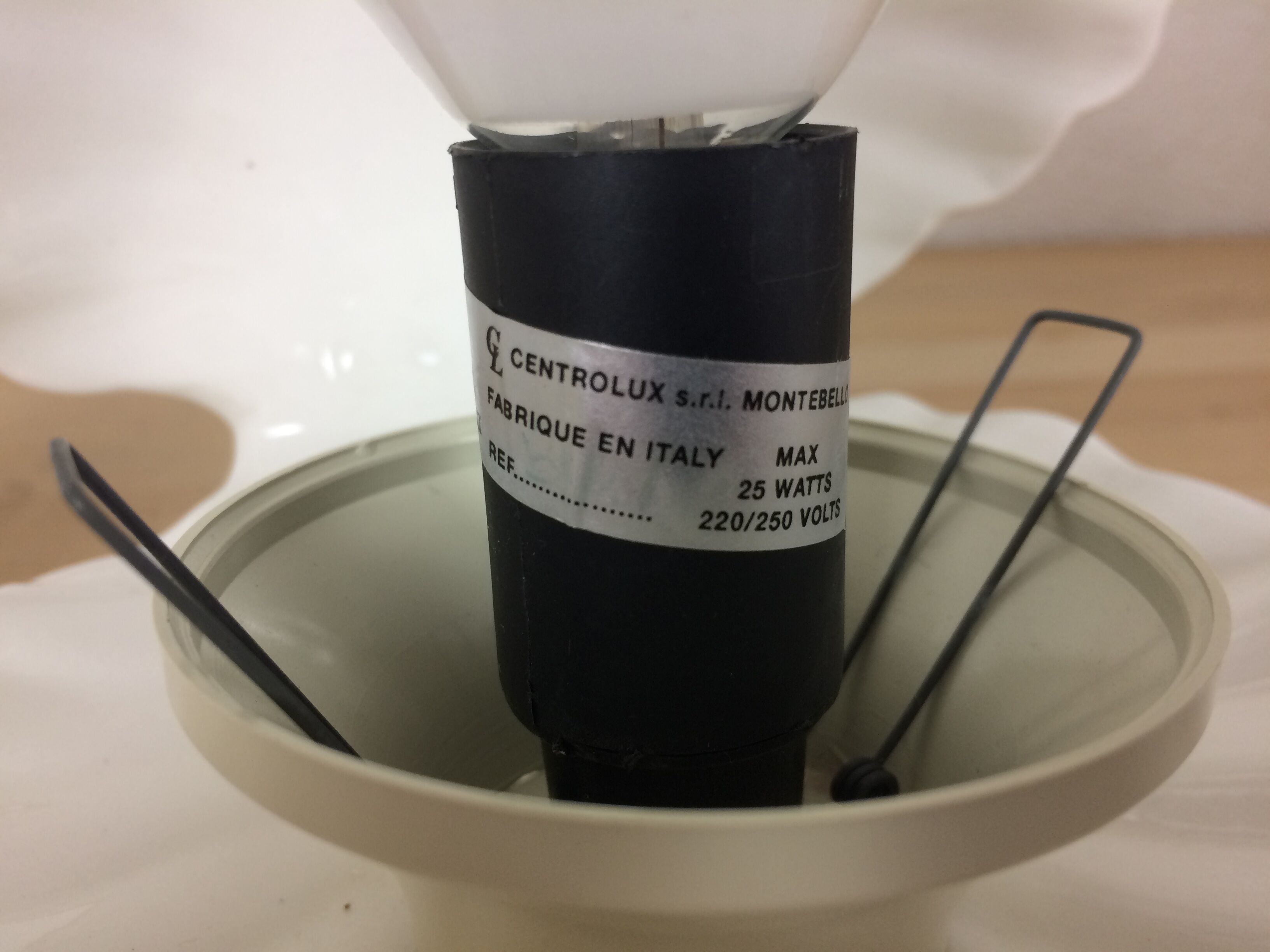 Opaline seashell and pearl lamp, white ceramic