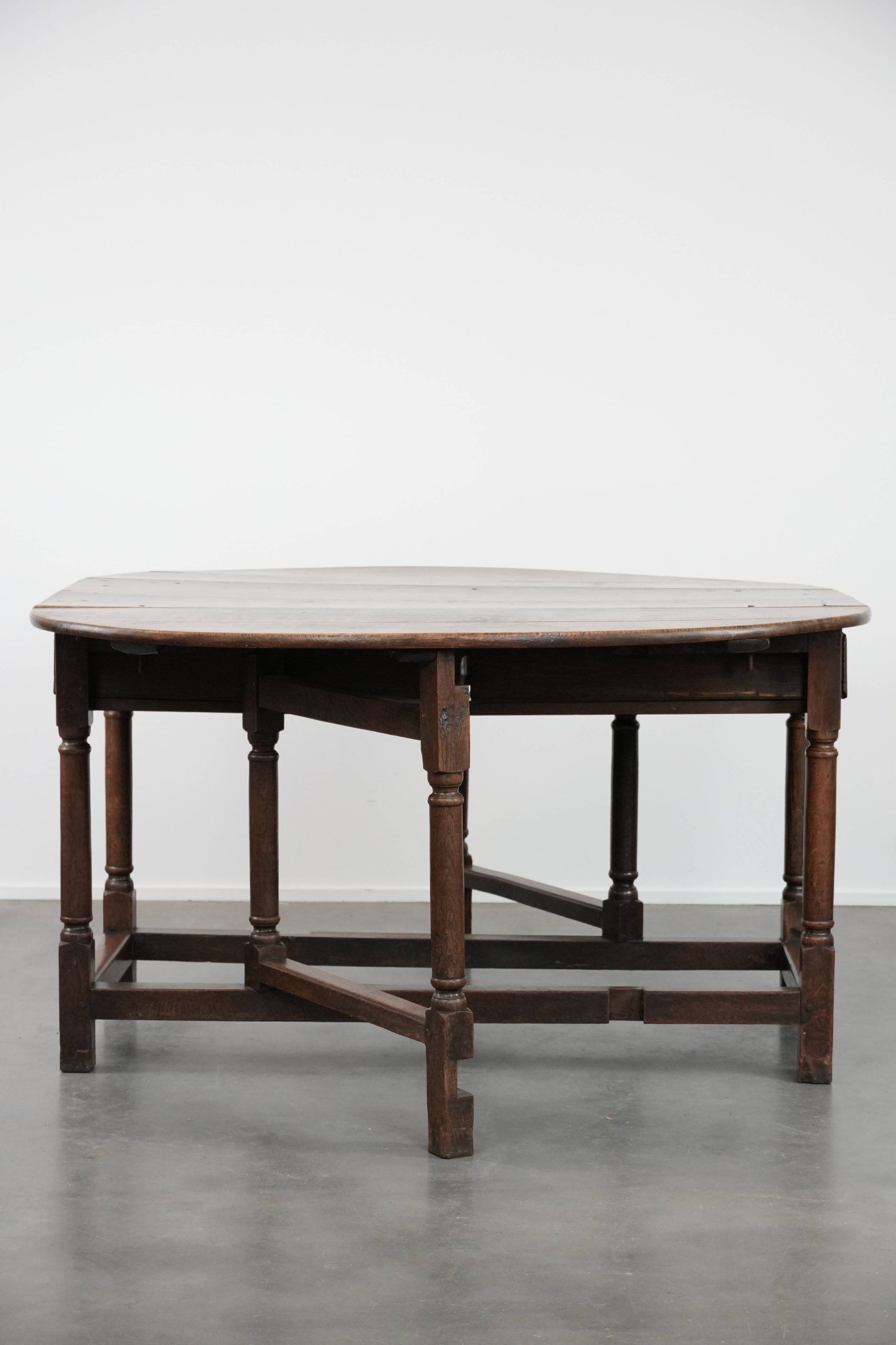 Antique English oak side/dining/gateleg table from the 18th century