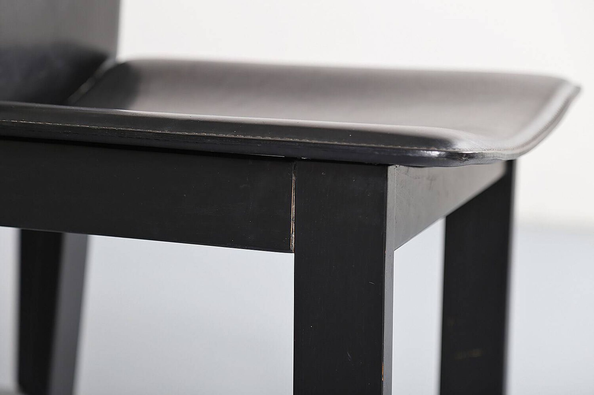 Lot de 6 chaises de salle à manger en bois et cuir noir