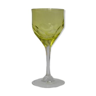 Oreste white wine glass from danish manufacturer holmegaard