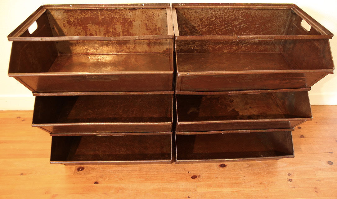 Set of 7 metal industrial lockers with spout "Valentini Lyon"