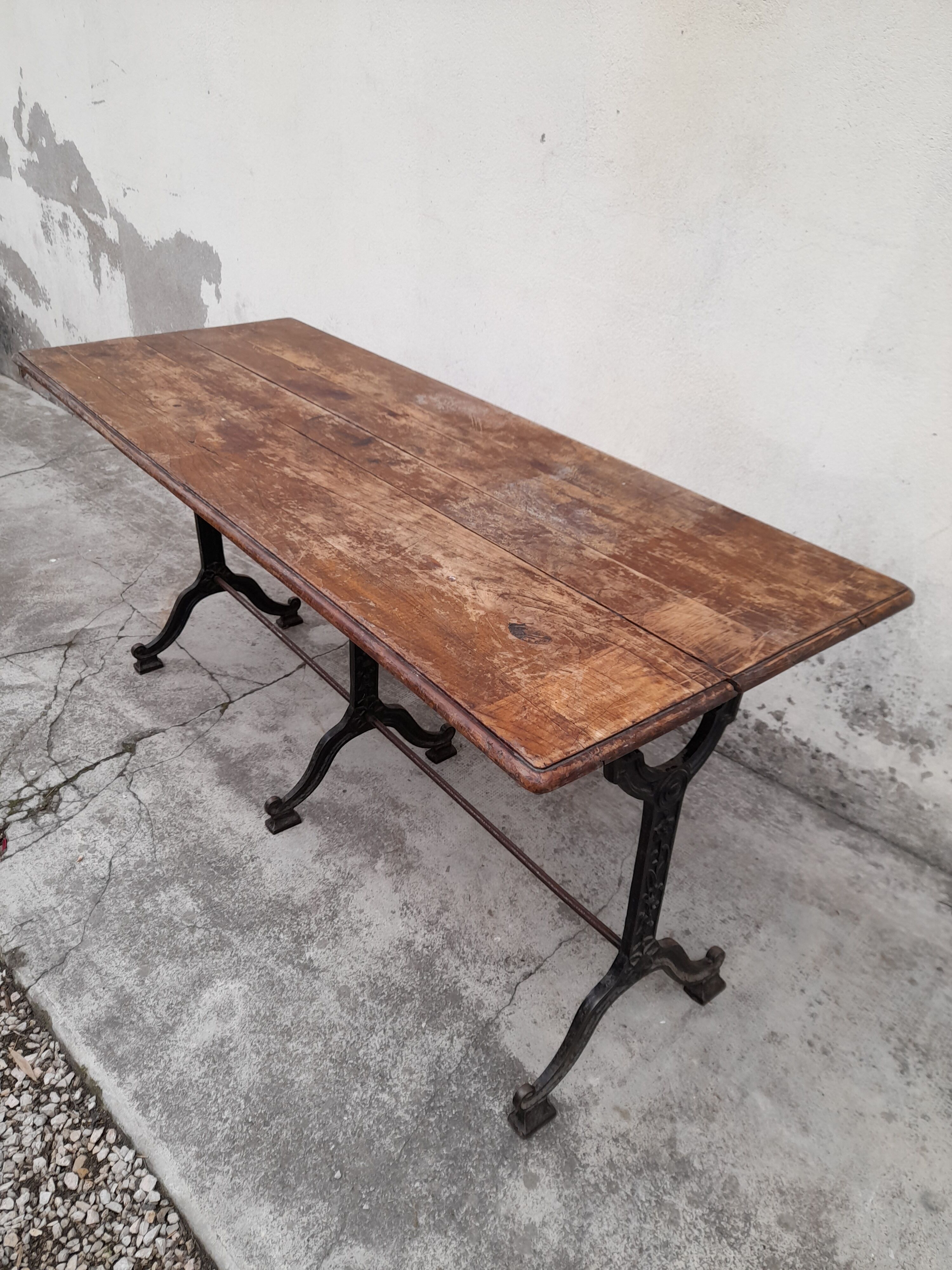Table de bistrot en fonte 1900 1m50