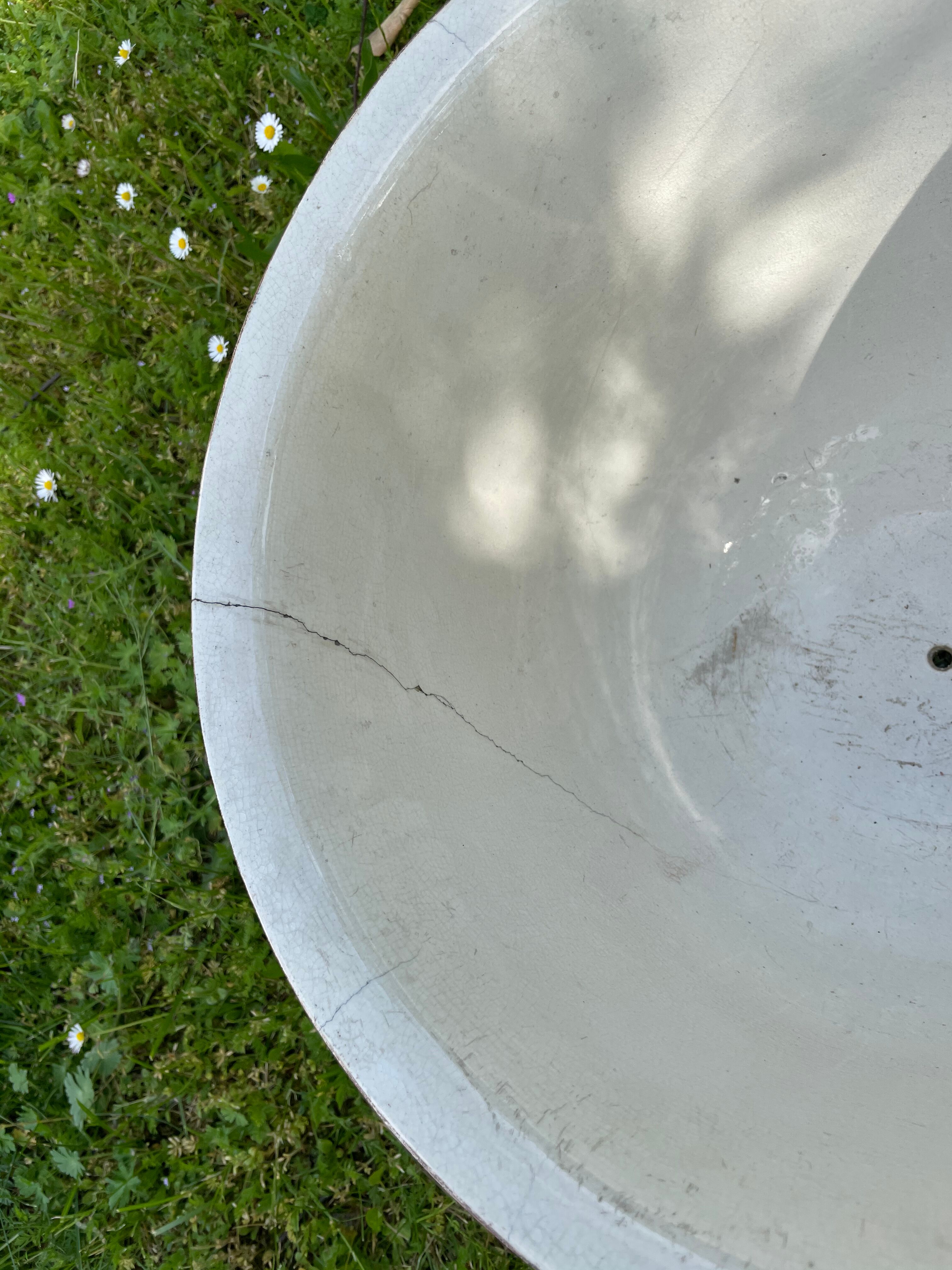 Ceramic pot cover decorations wigs cracks and lacks