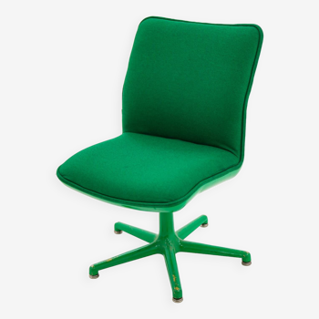 Artifort green armchair, design by Geoffrey Harcourt