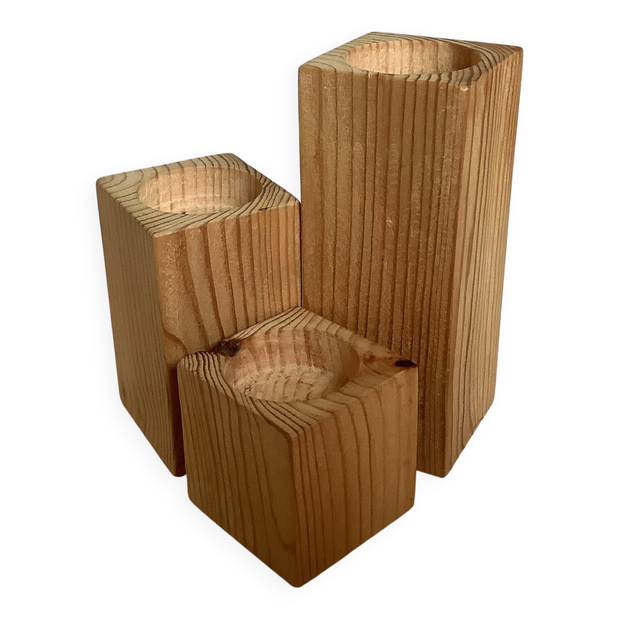 Trio de bougeoirs en bois