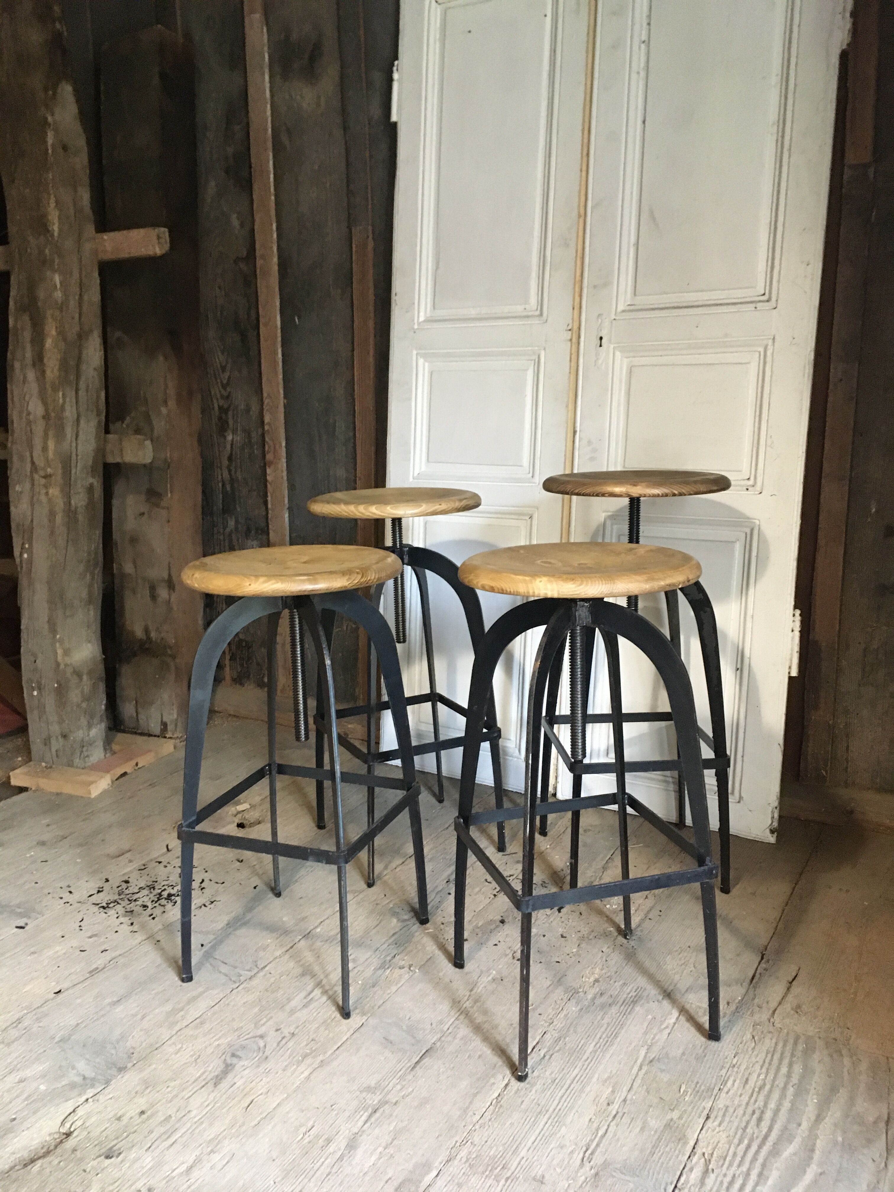 Lot of 4 industrial stools