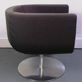 Pair of tulip armchairs, B&B Italia