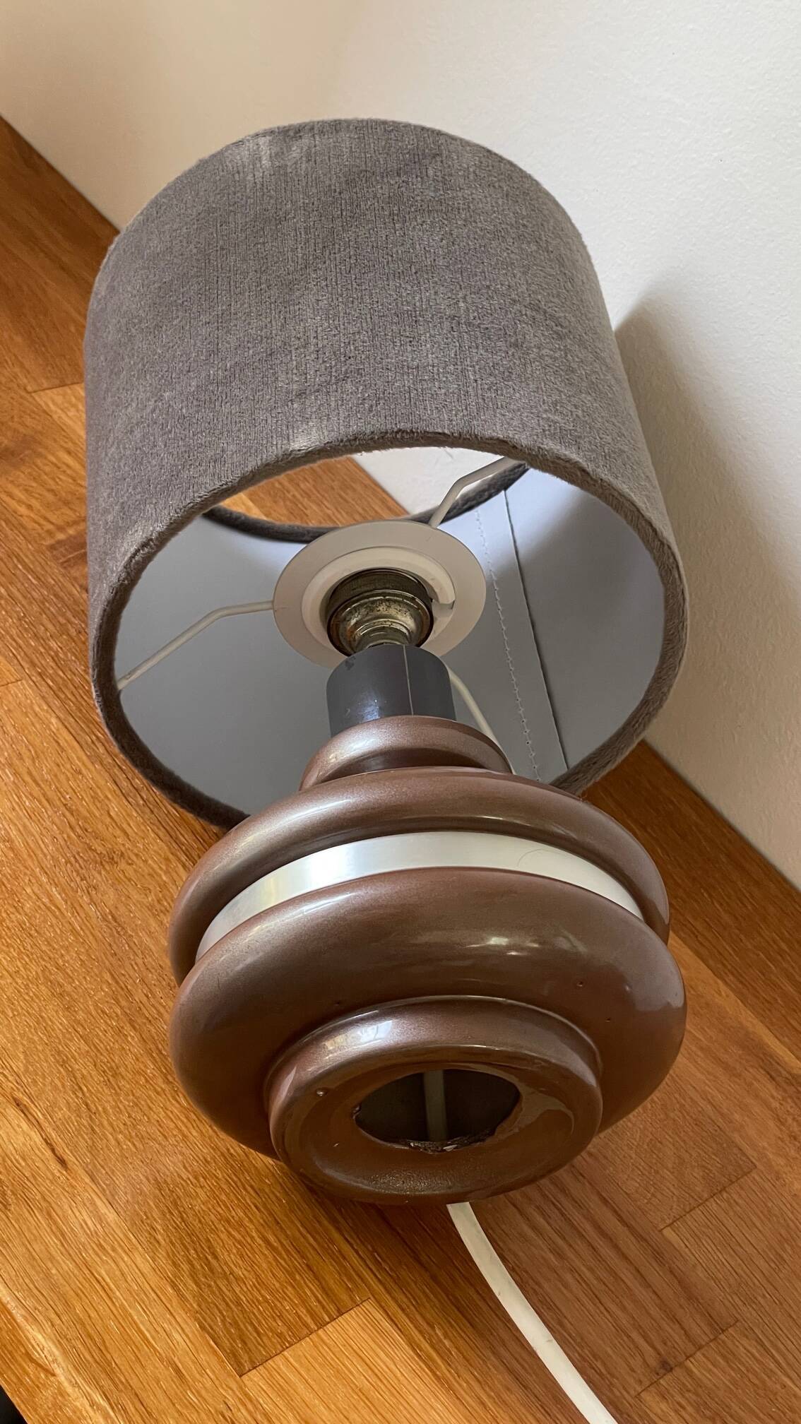 Ceramic lamp with aluminum rim 70s