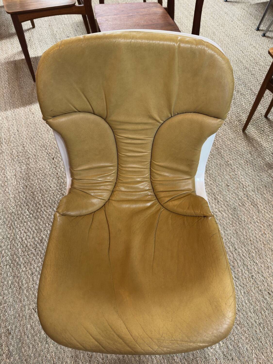 Set of 4 vintage CIDUE chairs – yellow leather – Italy