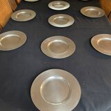 Set of 13 plates in fine pewter