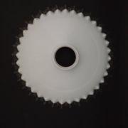 Abat-jour pendentif en verre frangé blanc opalin clair bord festonné