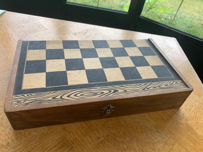 Boîte en bois de jeux, backgammon et échecs, peinte vintage