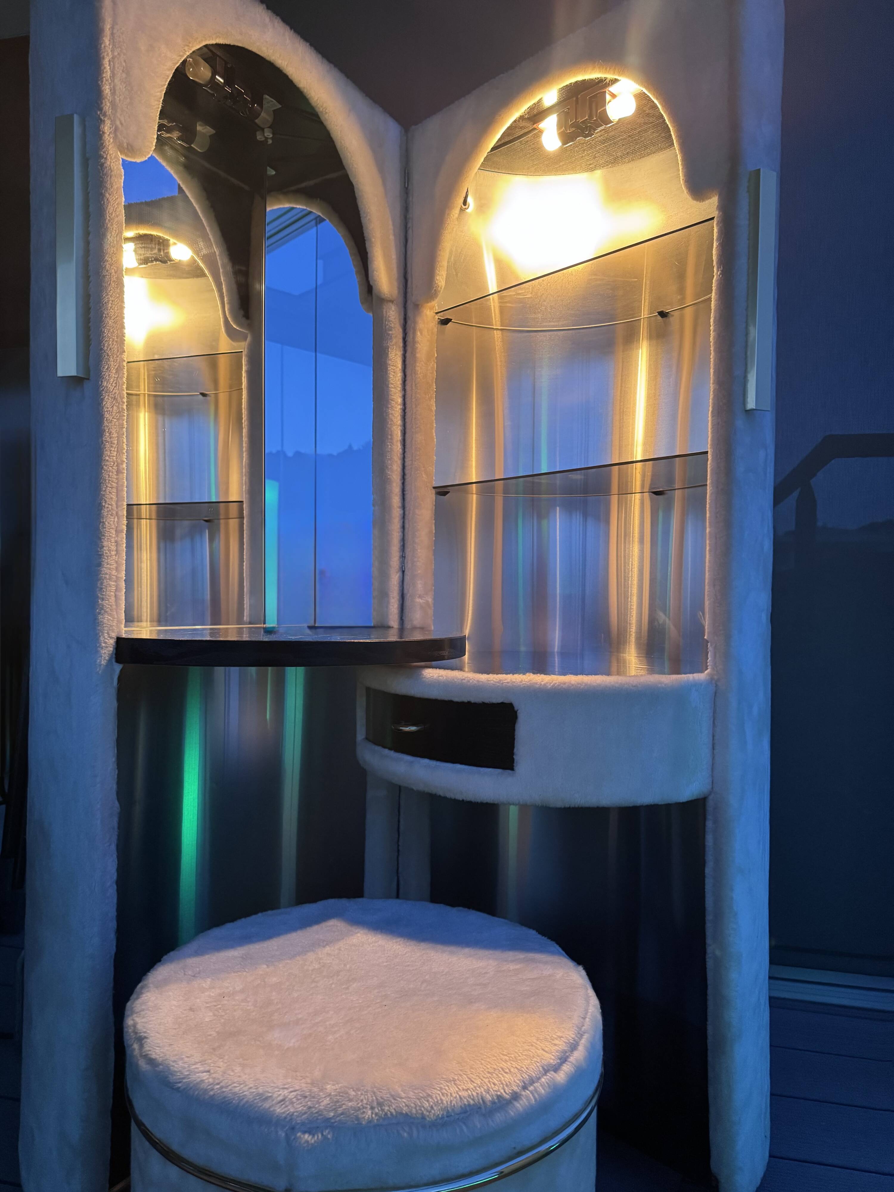 Coiffeuse cylindrique Space Age style Roche Bobois 1970