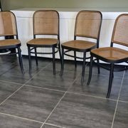 Lot de 4 chaises n°811 d’après Hoffmann, années 1990