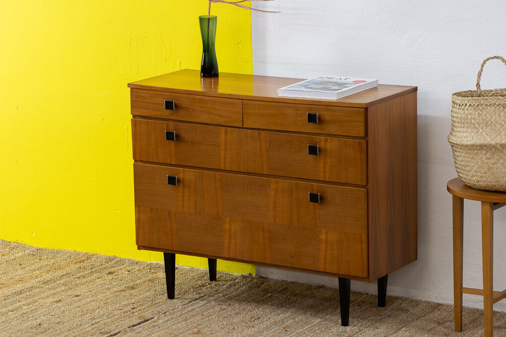 Scandinavian chest of drawers – 90 cm