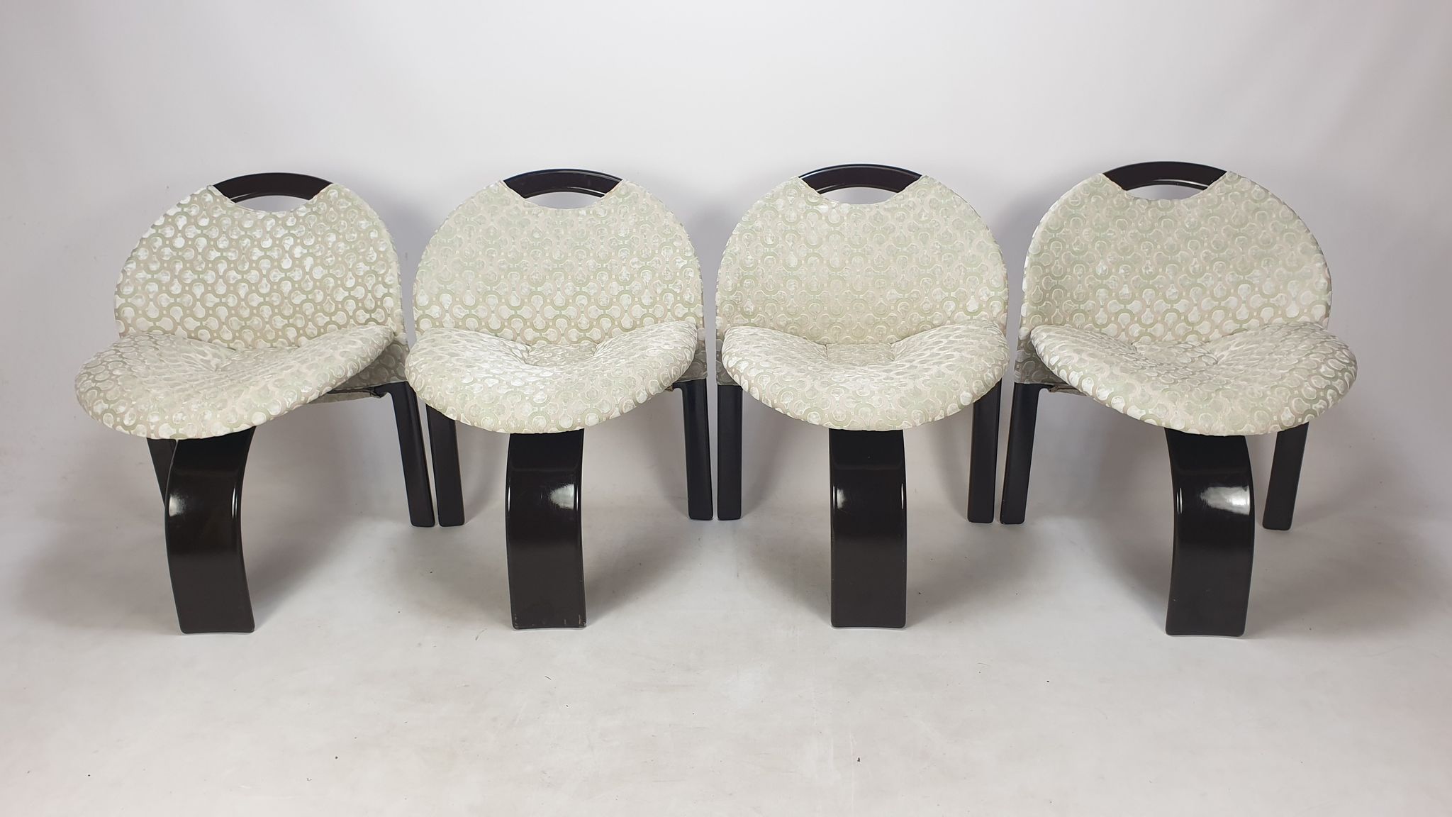 Ensemble de 4 chaises Giovanni Offredi Sail par Saporiti Italie 1973