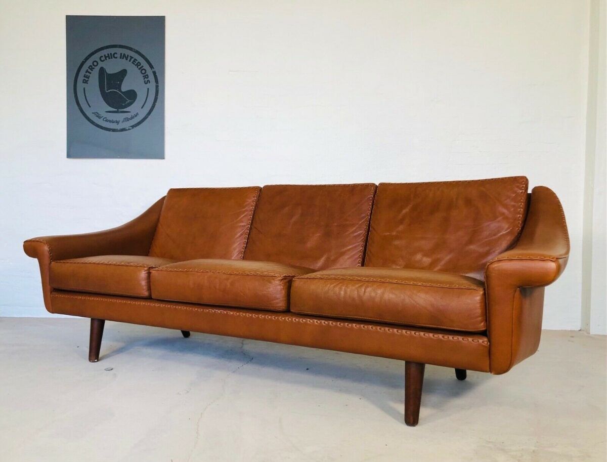 Aage Christiansen vintage Danish mid-century 3 person cognac "Matador" sofa