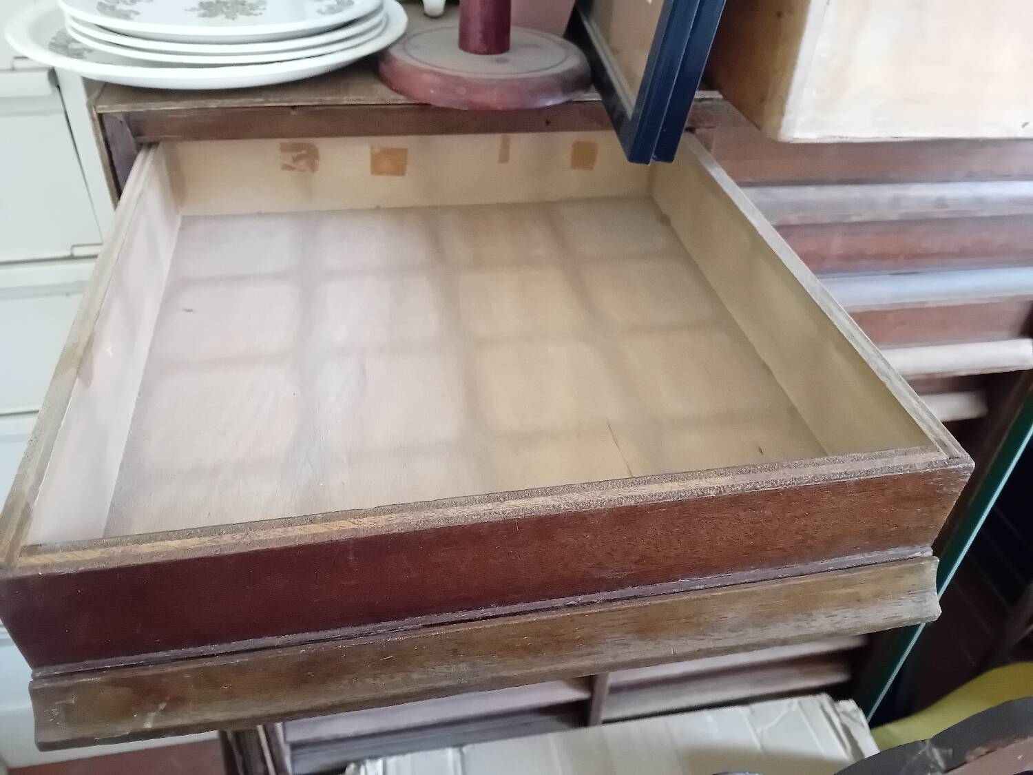 Trade furniture / haberdashery