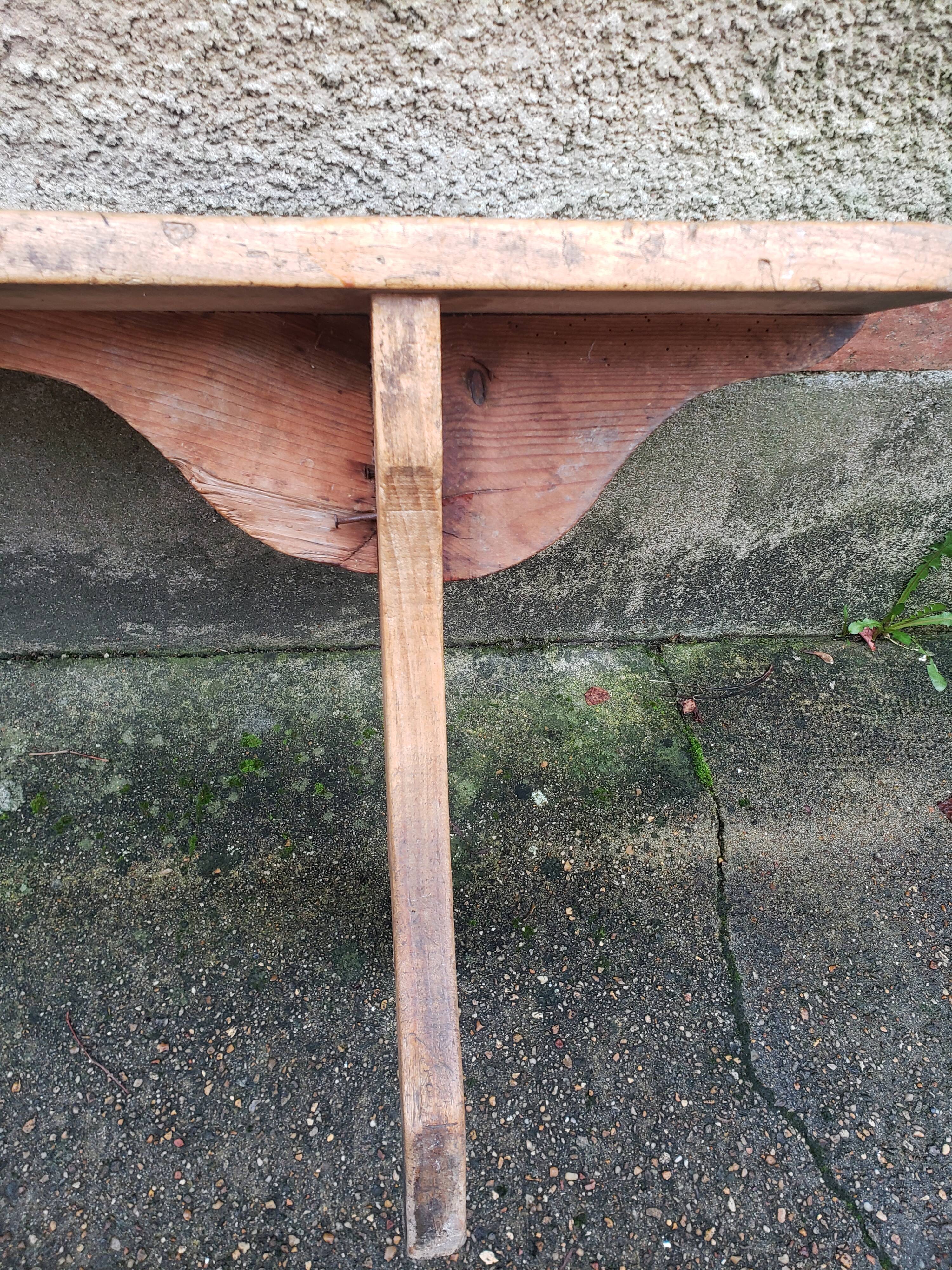 Wooden farm bench val de loi