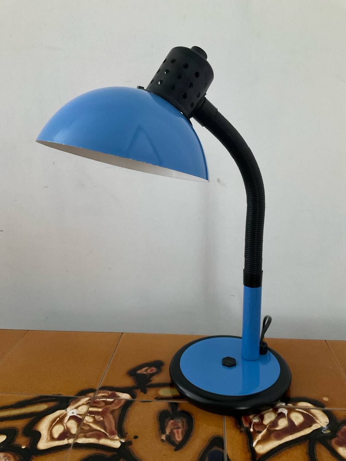 Articulated desk lamp from the 1980s
