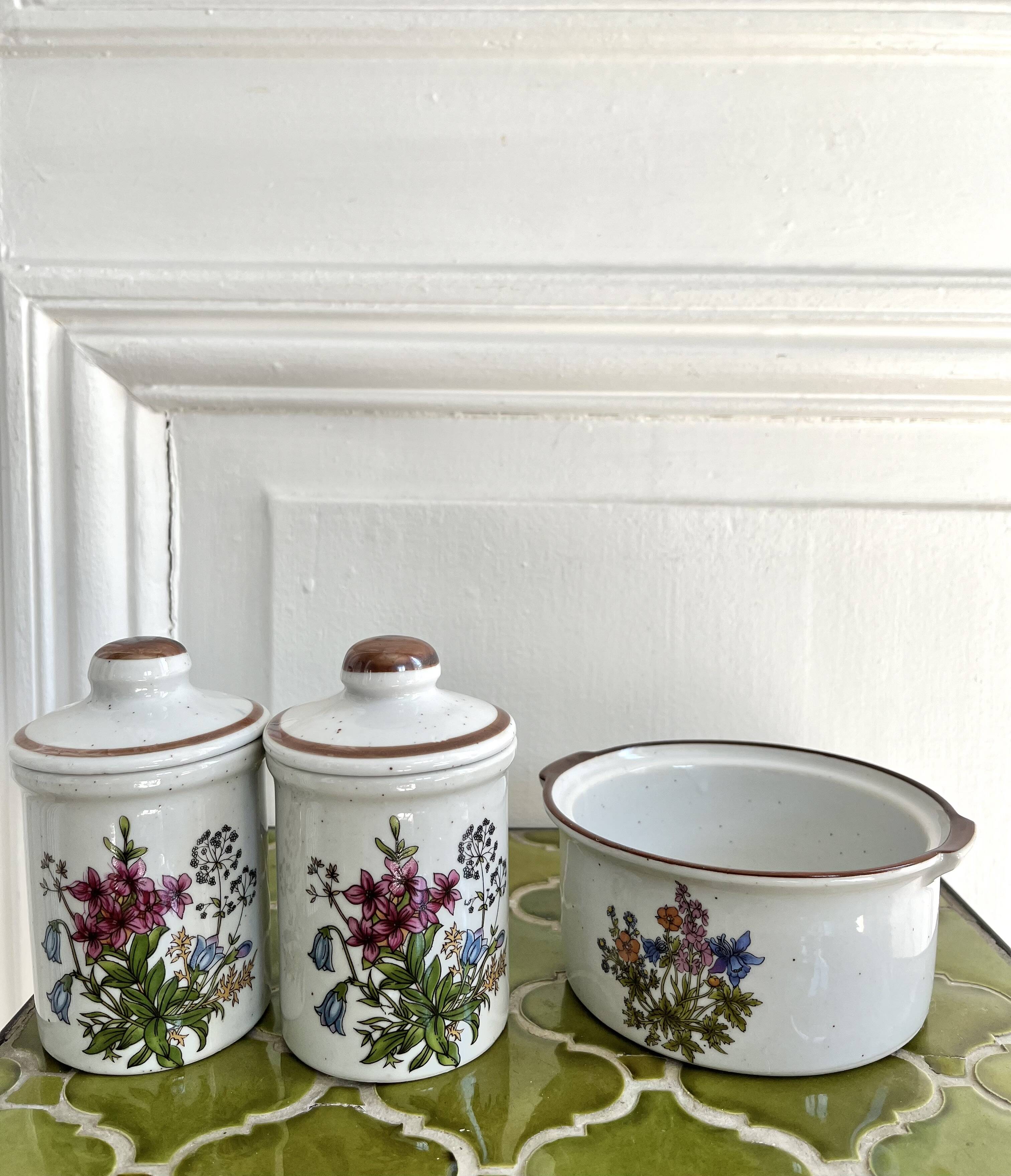 Ceramic flower or herbarium pots