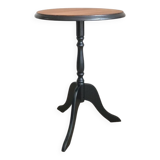 Tripod pedestal table
