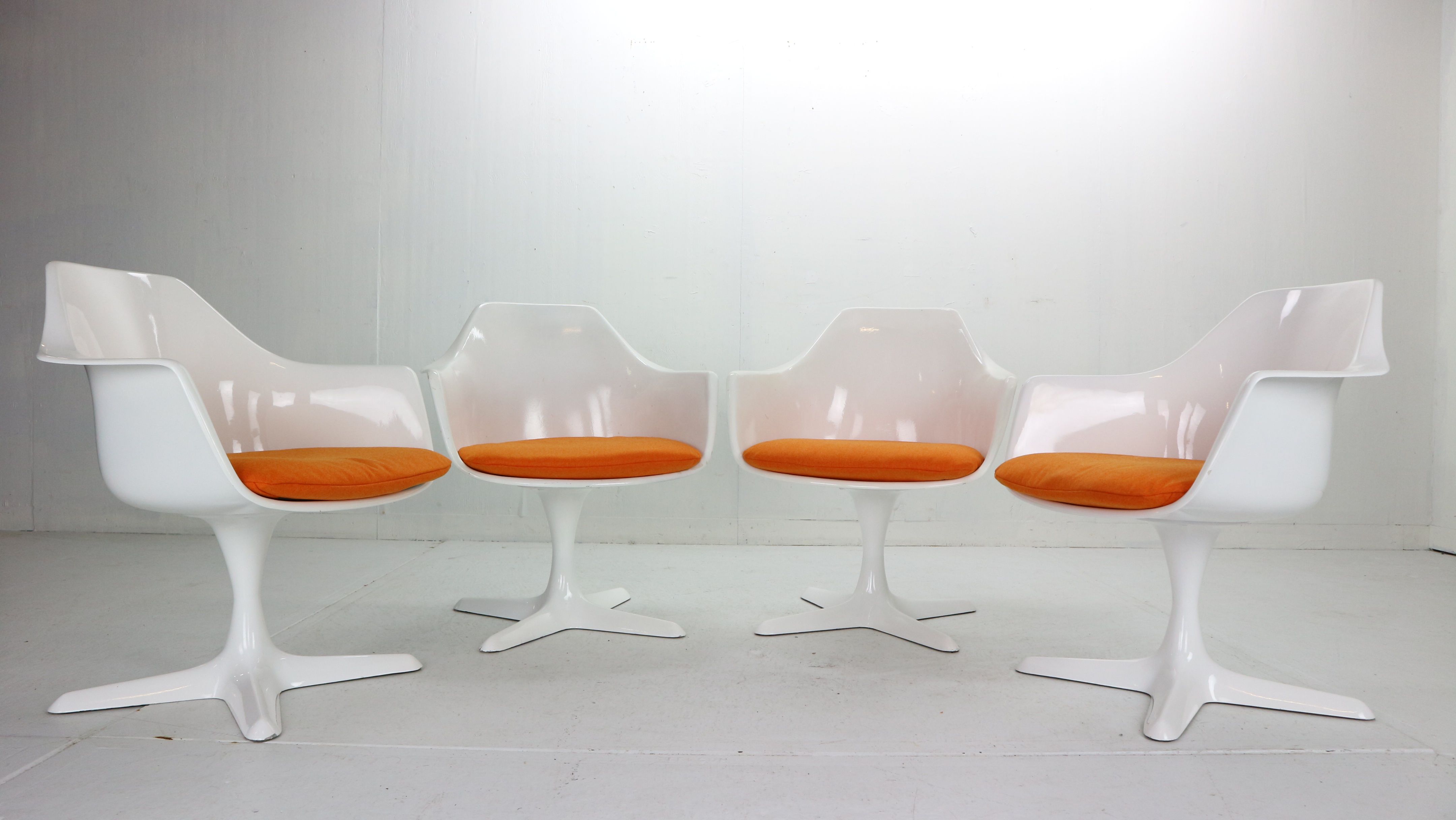 Maurice Burke set of 4 armchairs model No. 116 for Arkana, Space Age 1960's