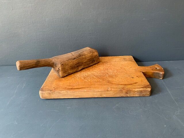 Old cutting board in French solid wood